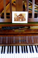 _1190360-1280 Georg am Flügel 1981.jpg