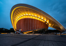 Schwangere Auster Berlin.jpeg