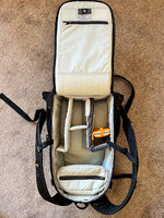 Lowepro Flip 2d-pixx.jpg Lowepro Flip 2d-pixx.jpg