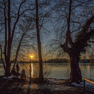 Winterlicher Feierabend am See