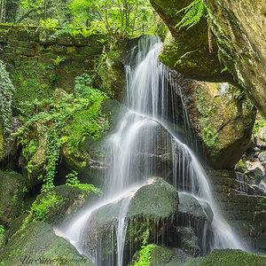 Kleiner Wasserfall