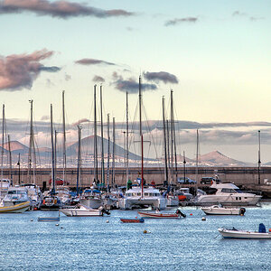 Corralejo Marina - Lanzarote im Hintergrund