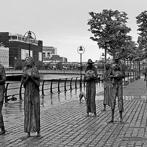Famine Sculpture an der Liffey