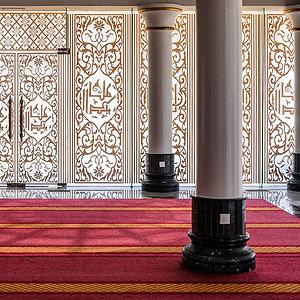 Crystal_Mosque.jpg