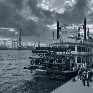 Schaufelradschiff LOUISIANA STAR Hamburg