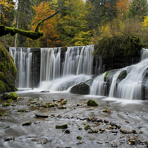 Herbst am Wasserfall.