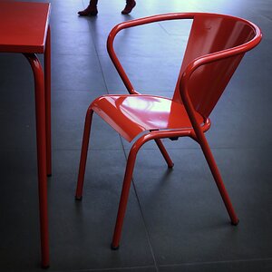 Roter Stuhl