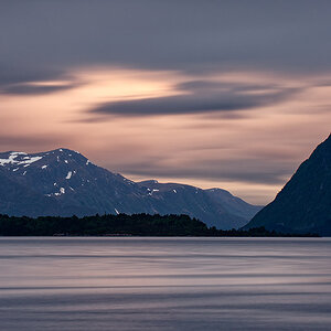 Abendlicht am Fjord