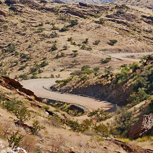 Gamsbergpass in der Mittagssonne