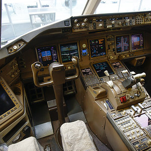 TAM Air - Boeing 777 Cockpit-View