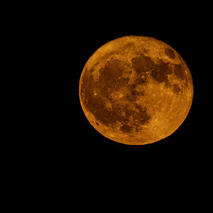 Erdbeermond