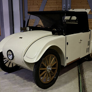 45 IDO-6495 Kommißbrot Hanomag 2_10 PS.jpg