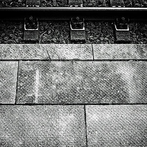 Bahnsteigkante, bitte zurücktreten