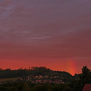 Morgenrot mit Regenbogen