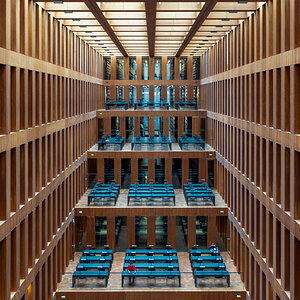 In der Bibliothek