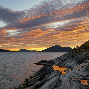 Abendlicht am Fjord
