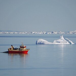... #2 Schiffe ... windstill