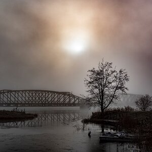 Nebel am Fluss