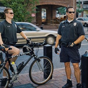 2 cops in Nashville (1997)