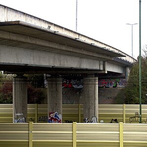 Brücke hinterm Haus III