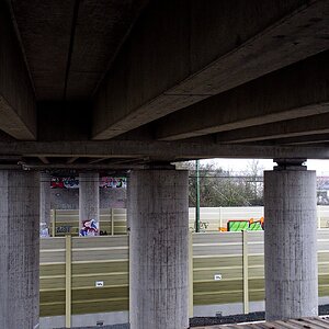 Brücke hinterm Haus IV