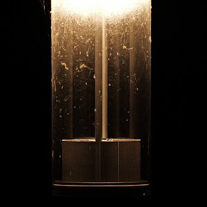 Straßenlaterne auf Augenhöhe.