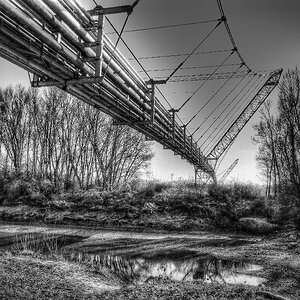 Pipeline über die Donau