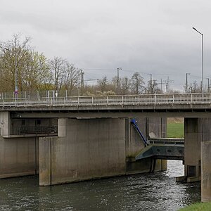 Werrebrücke mit Stauwehr I