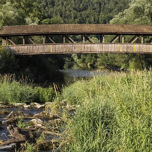 Fußgänger- und Fahrradbrücke