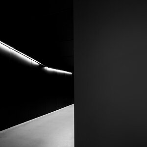 Ach ja Kiri, Licht und Schatten