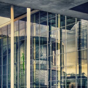 Spiegel-Fassade