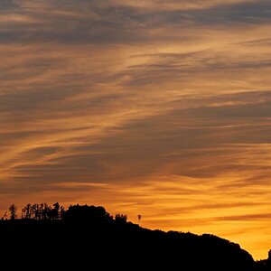 Goldener Wolkenaufzug