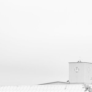 Uhr,_weißer_Hintergrund_2026-04.jpg