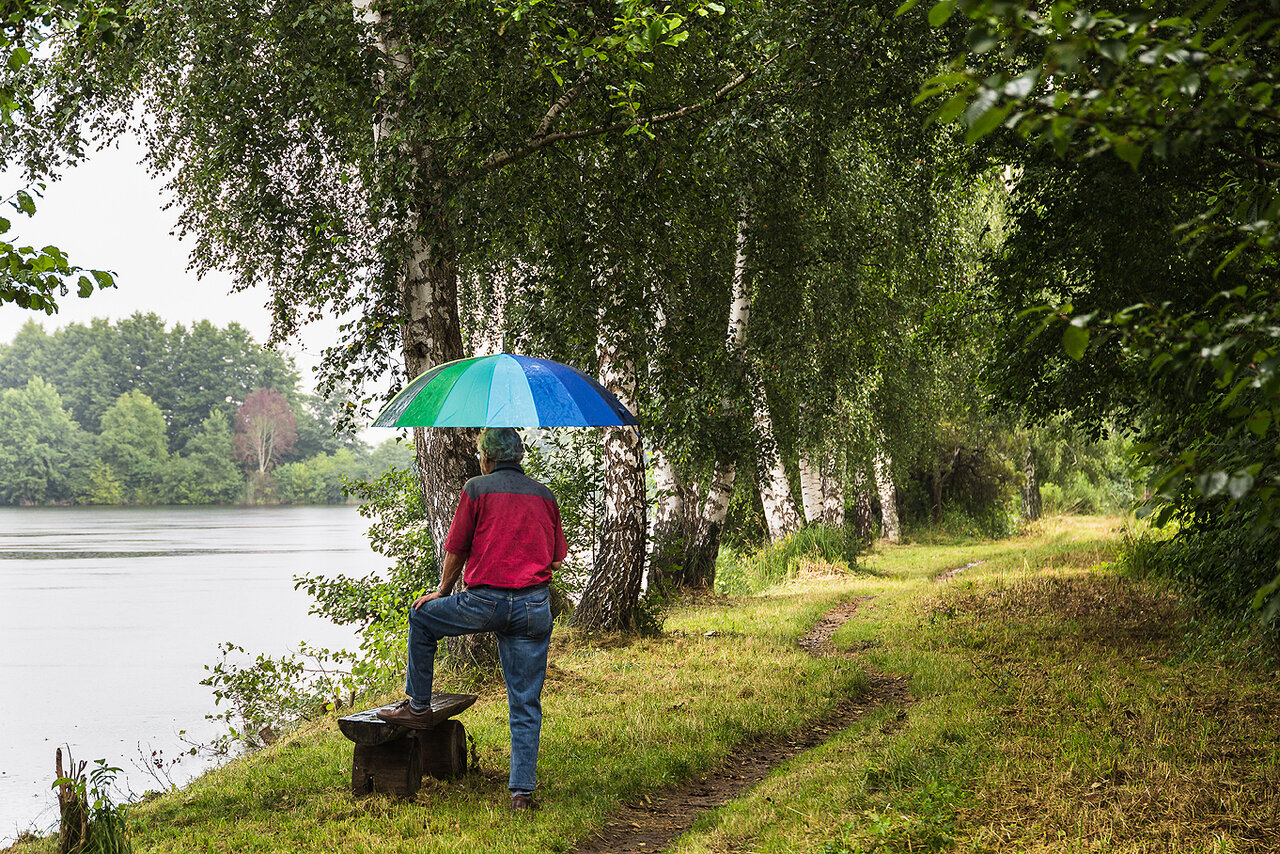 02 Juli Sommerregen am Weiher