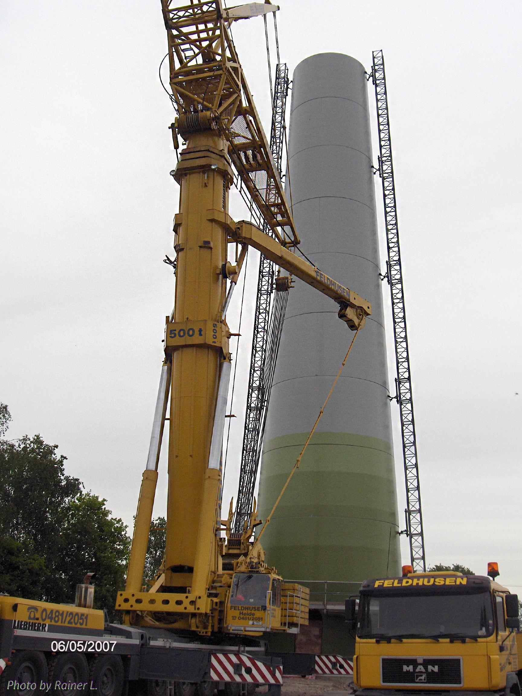 108 Meter_19 - jetzt geht es aufwärts, bis ca. 80-85 Meter, dann kommt noch ein Stück Stahlrohr obendrauf...