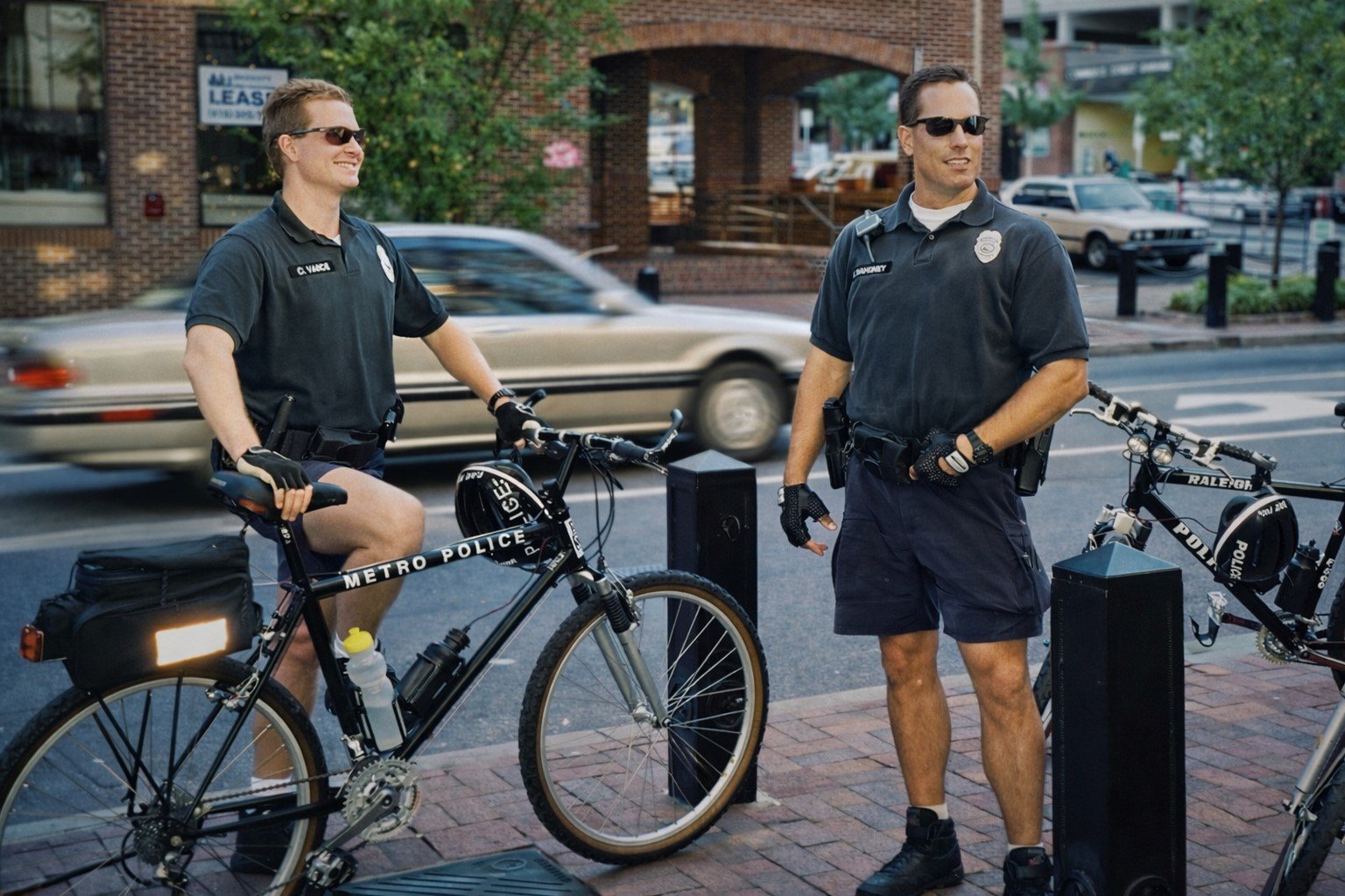 2 cops in Nashville (1997)