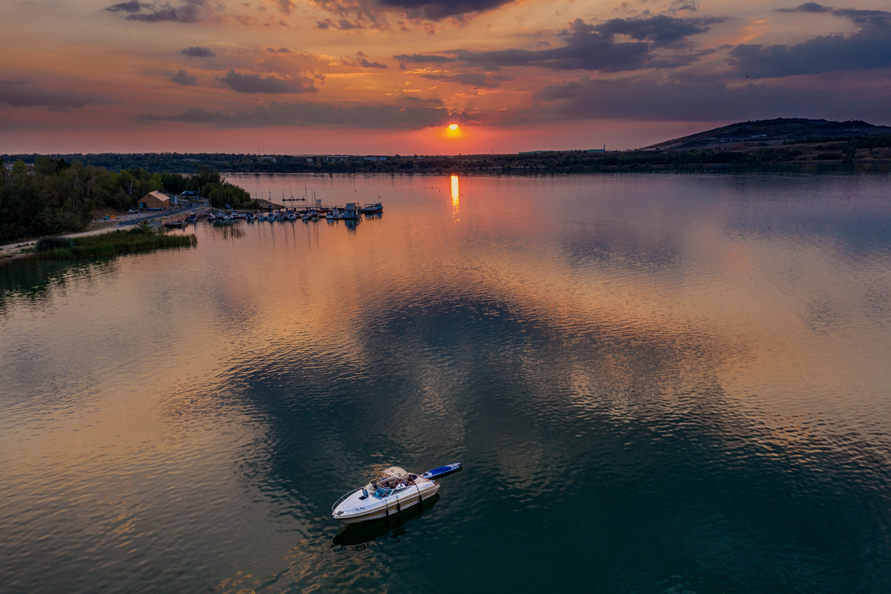 abends am See