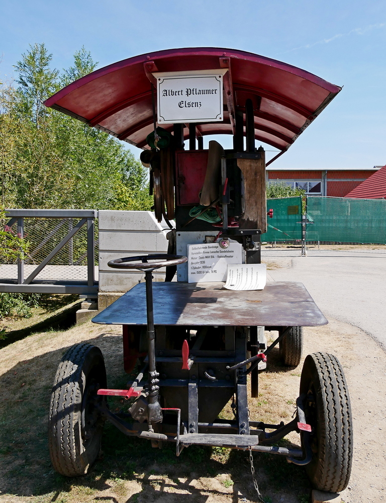 Alte Holzschneidemaschine