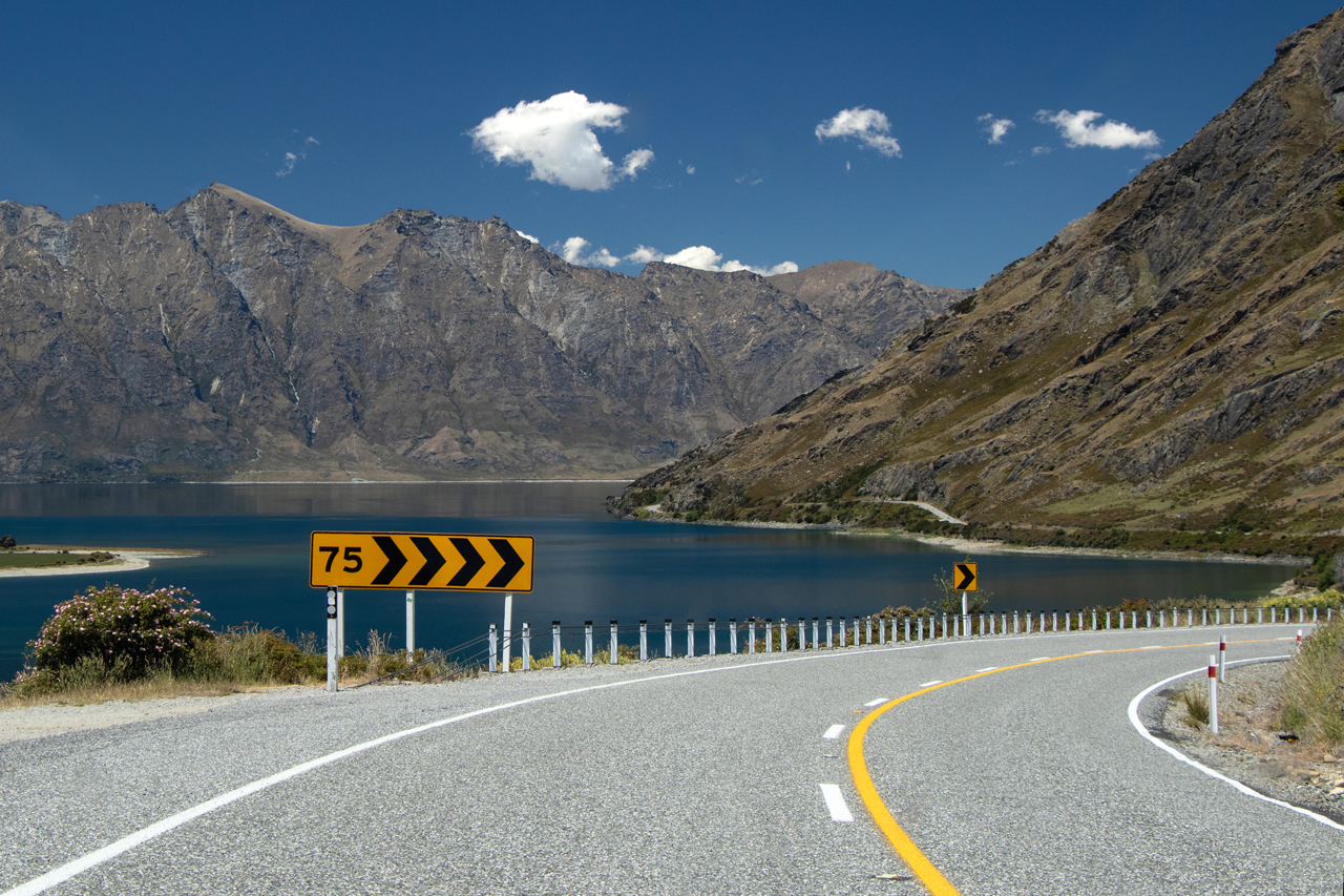 Am Lake Hawea 2