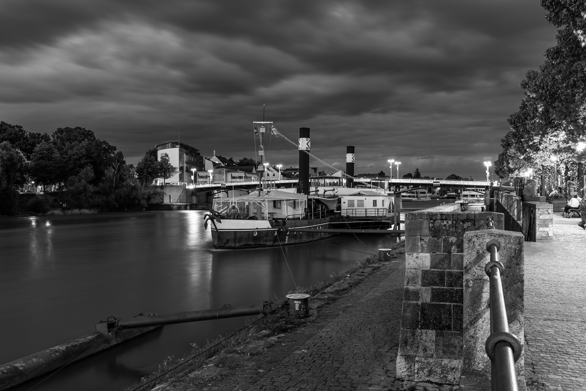 an der schönen blauen Donau