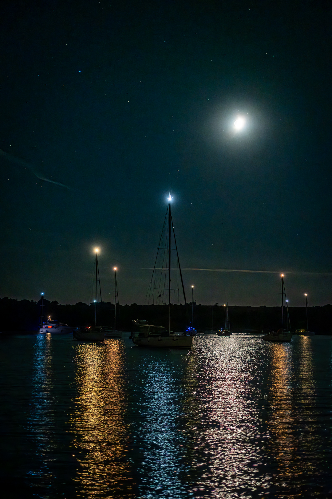 Ankerbucht bei Nacht