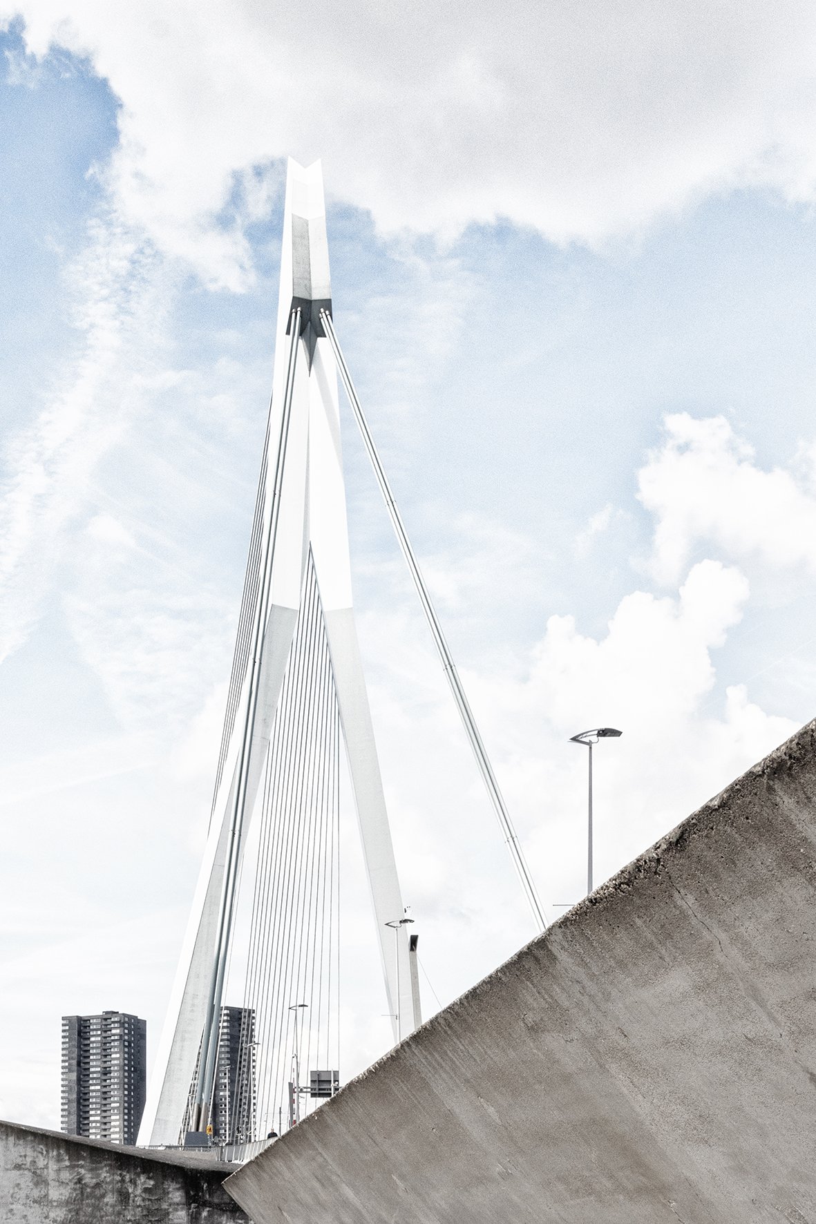 Beton mit Brücke