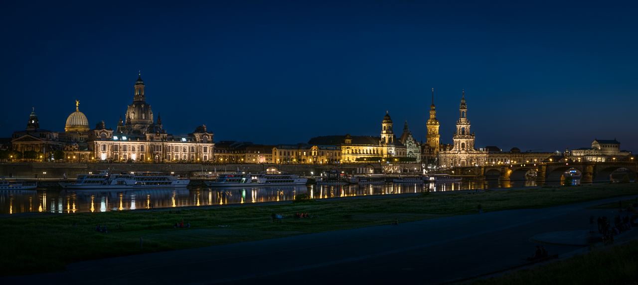 Blaue Stunde - Skyline Dresden