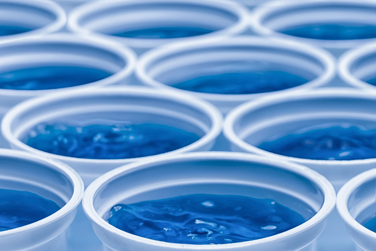 Blaues Wasser