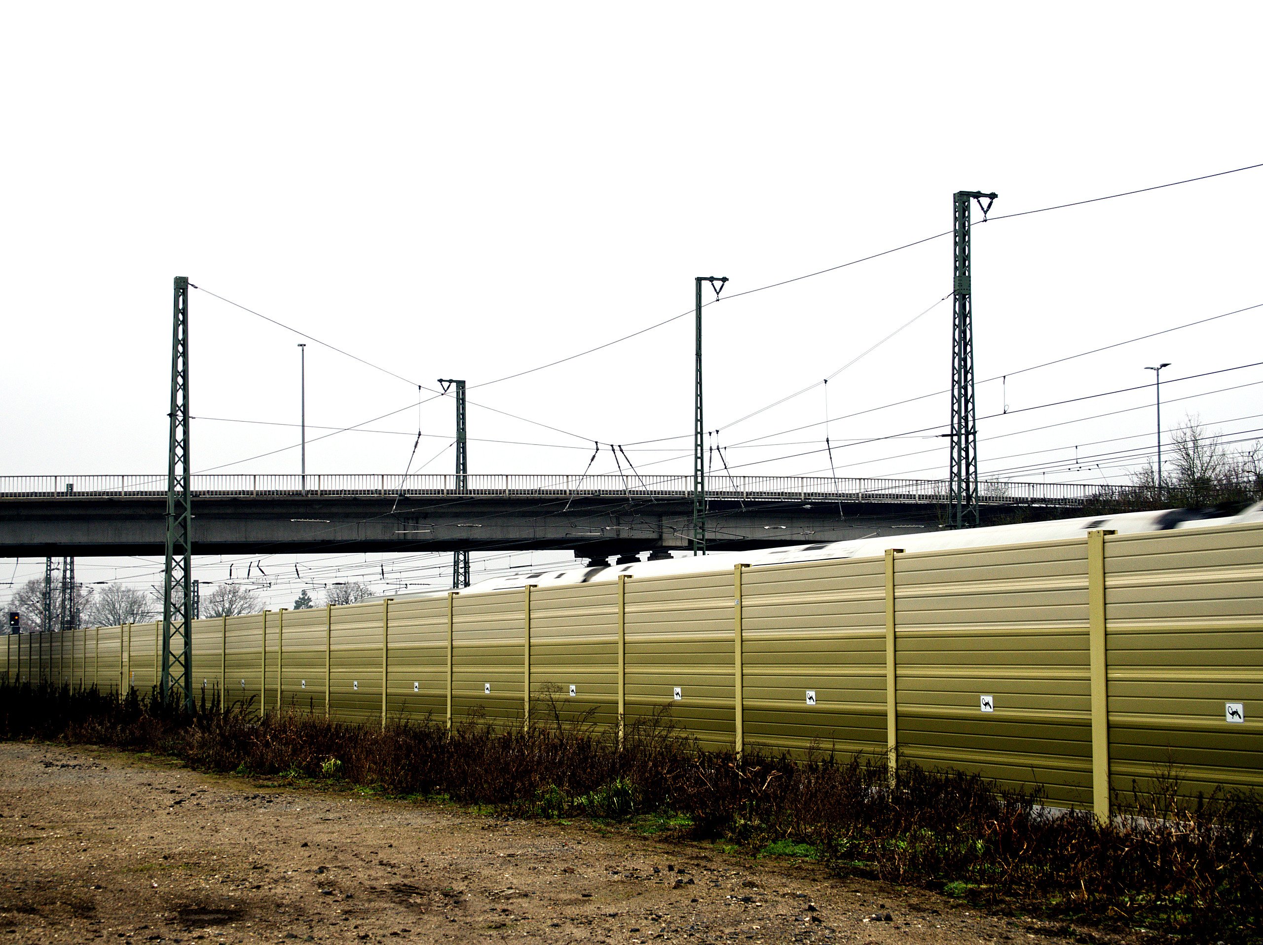 Brücke hinterm Haus II