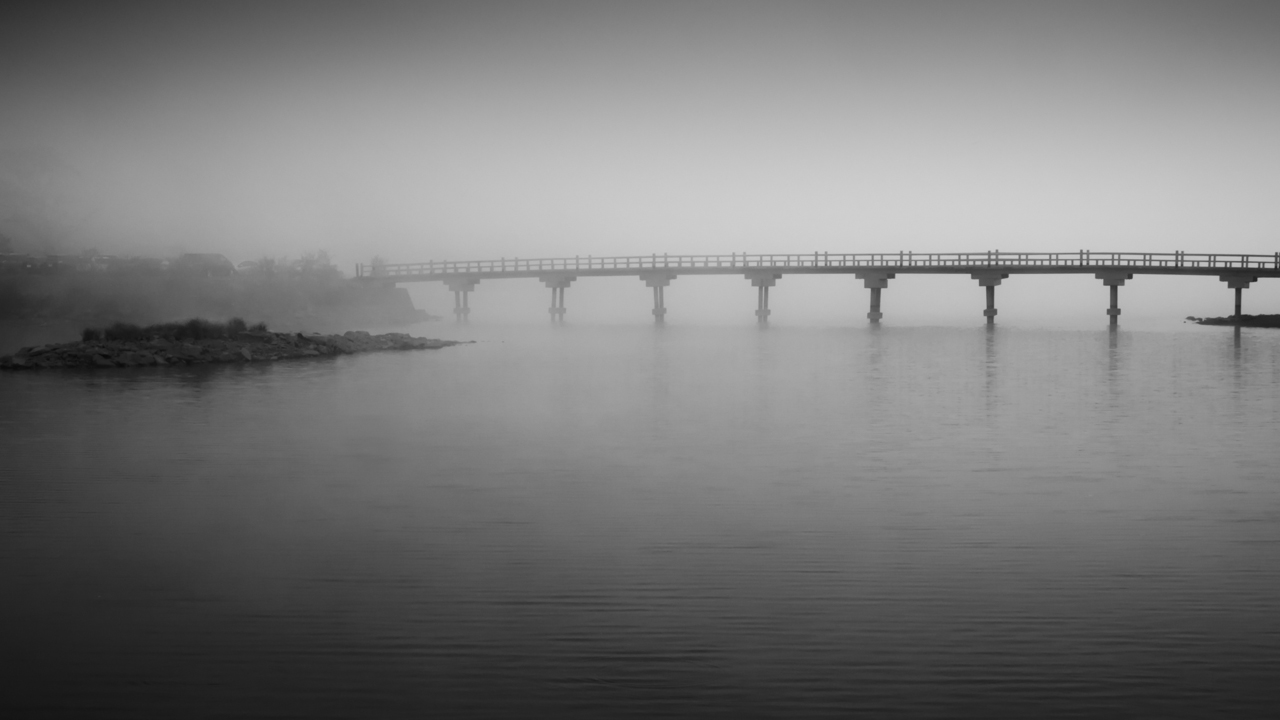 Brücke im Nebel.jpg