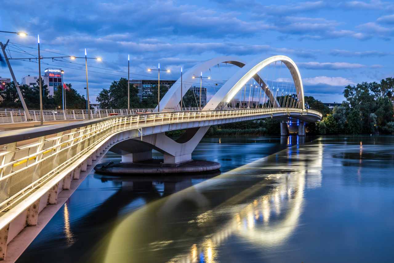 Brücke.jpg