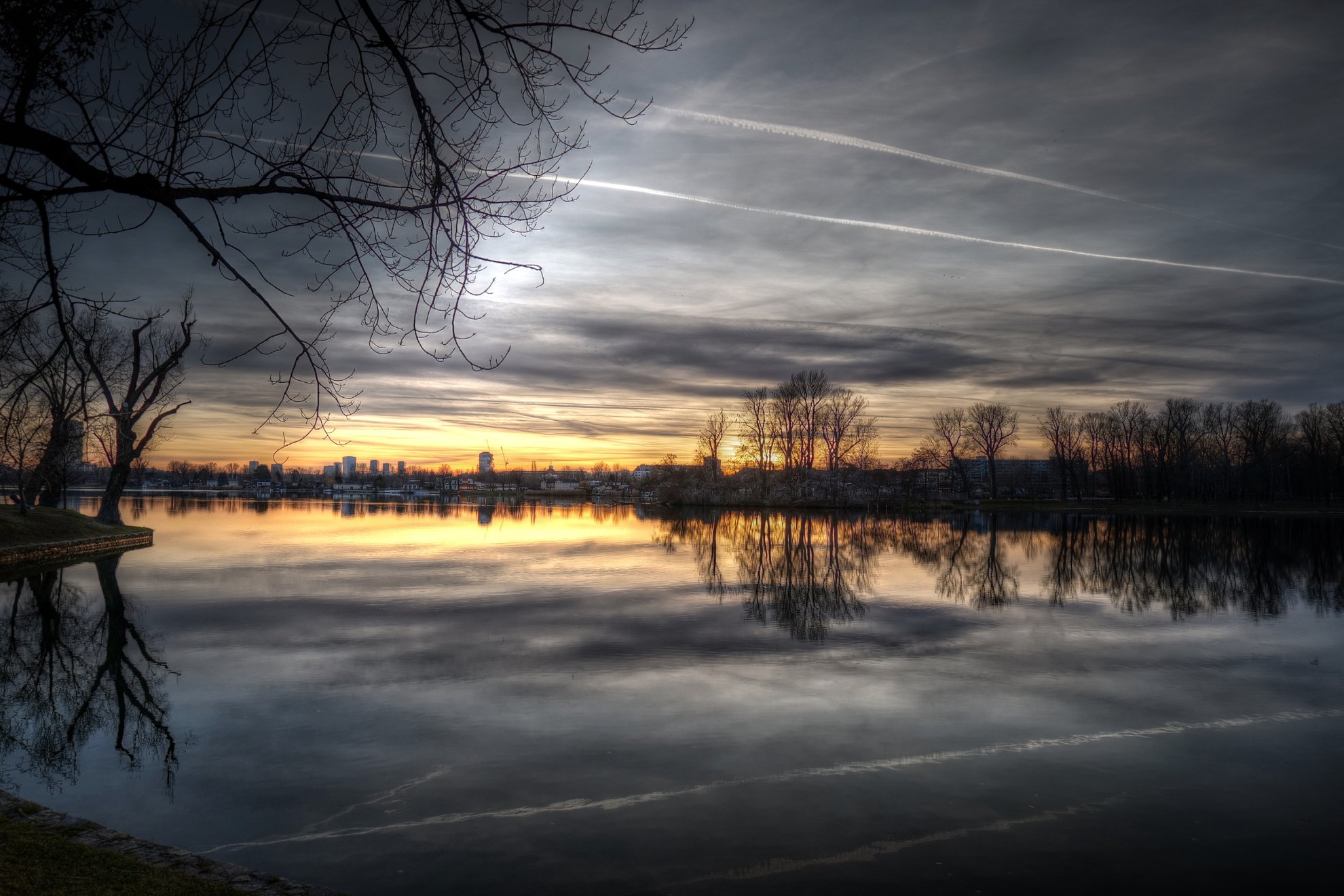 Chemtrails 😉😉🤣 gespiegelt