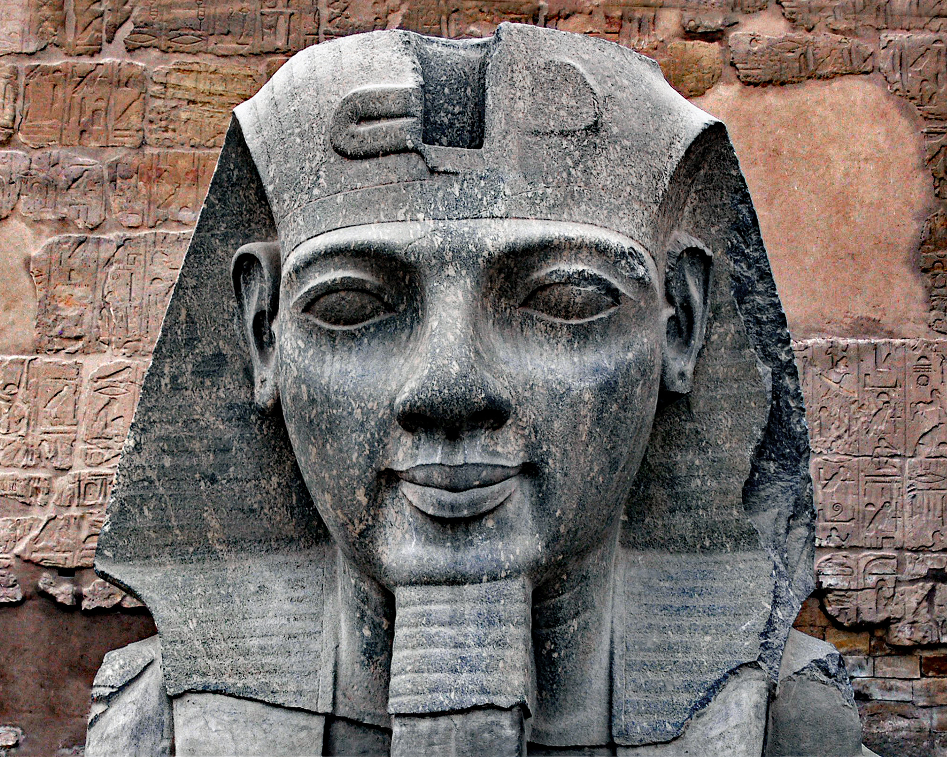 Das Lächeln des Pharao