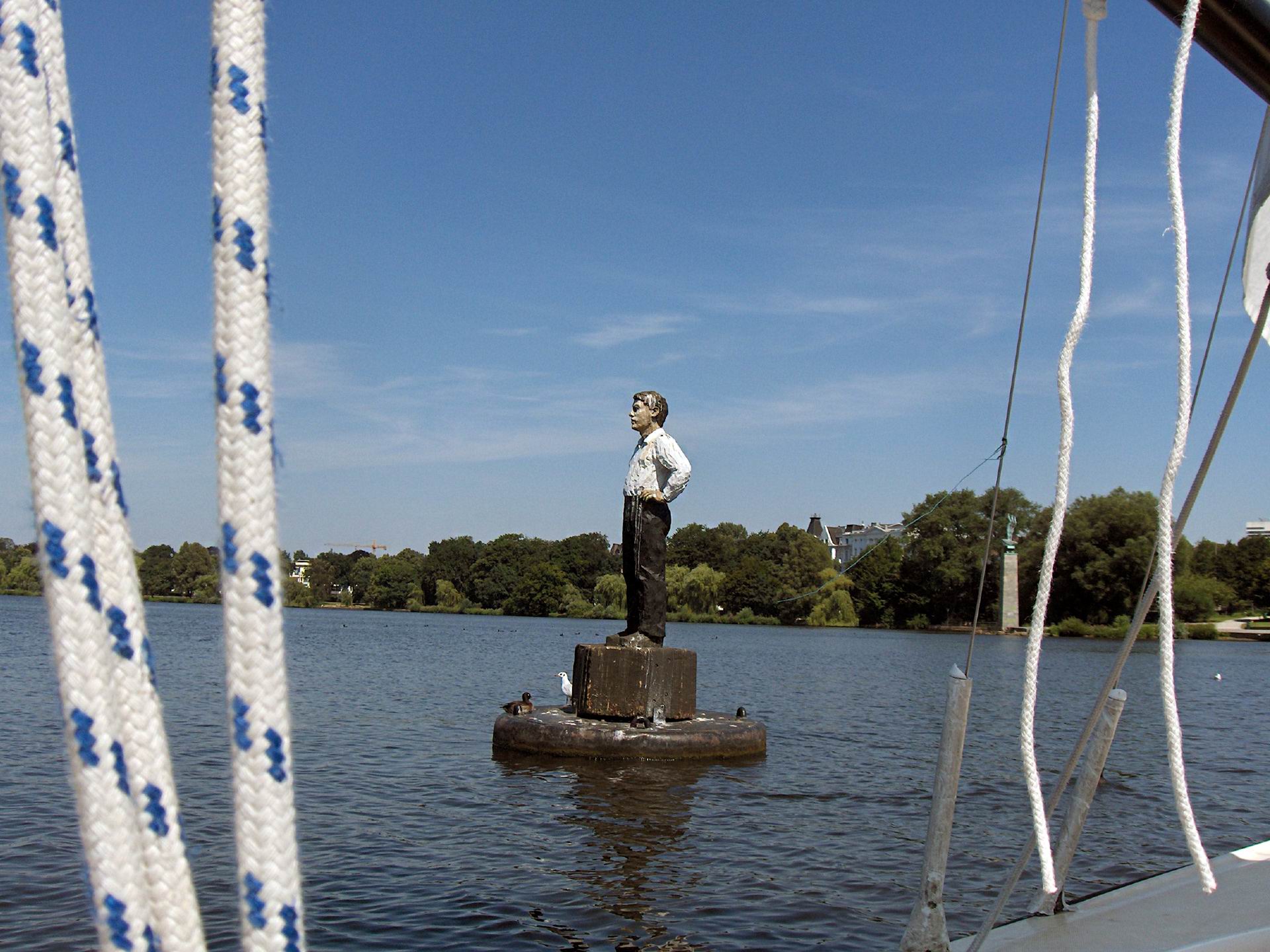 der einsame Mann auf der Alster